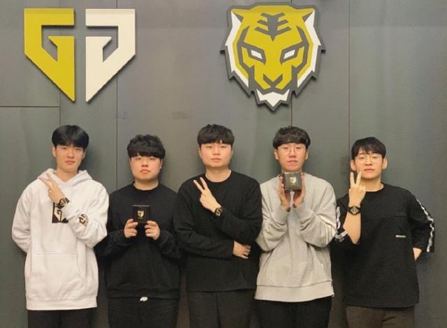 有更多自由 有更多自由